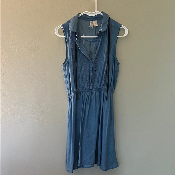 Divided Dresses & Skirts - Divided Blue Sleeveless Mini Dress